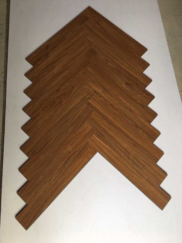 Sàn gỗ xương cá Pioner XC02